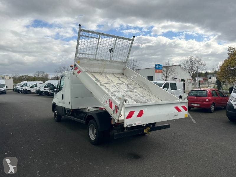 عربة نفعية Iveco