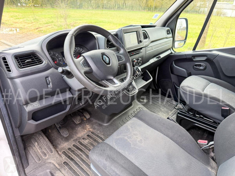 Samochód dostawczy Renault