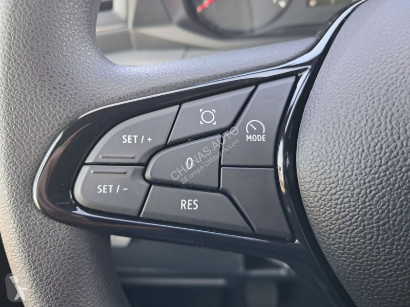 Samochód dostawczy Nissan 3T5 2.0L 170...