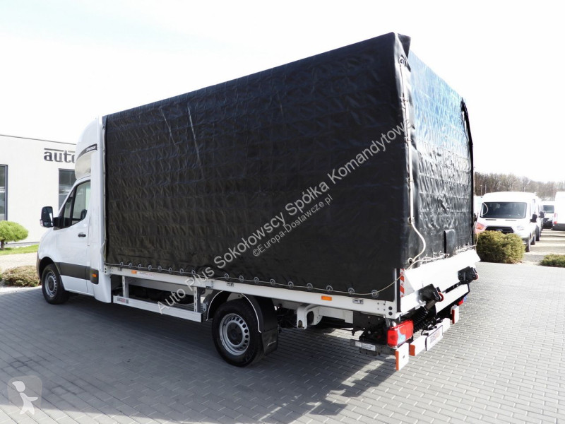 Autoutilitară Mercedes 23RANSIT