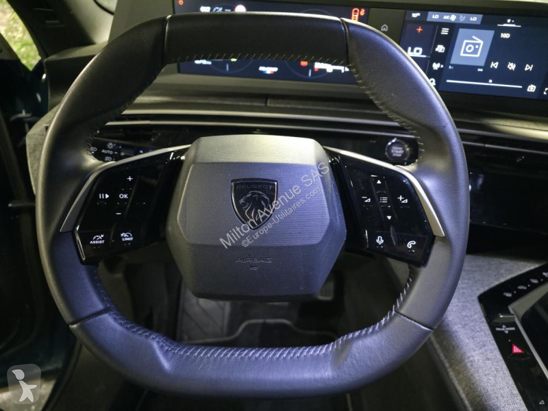 عربة نفعية Peugeot 5008 1.2i Hybrid -136 - BV...