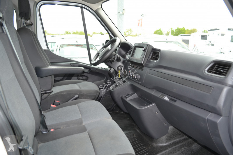 Véhicule utilitaire Renault RENAULT MASTER III...