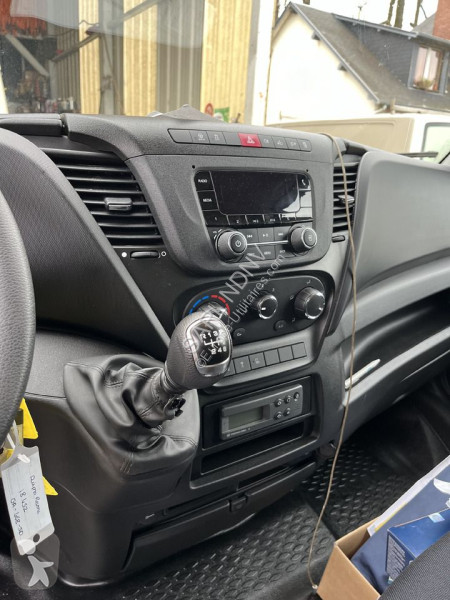 عربة نفعية Iveco 35c14