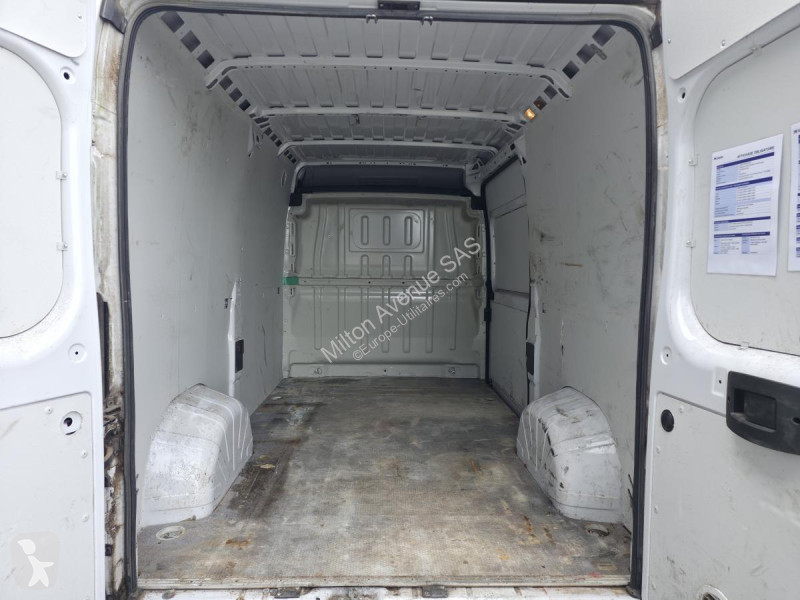 Peugeot BOXER Asphalt 335 L2H2 2.2 BlueHDi 140...