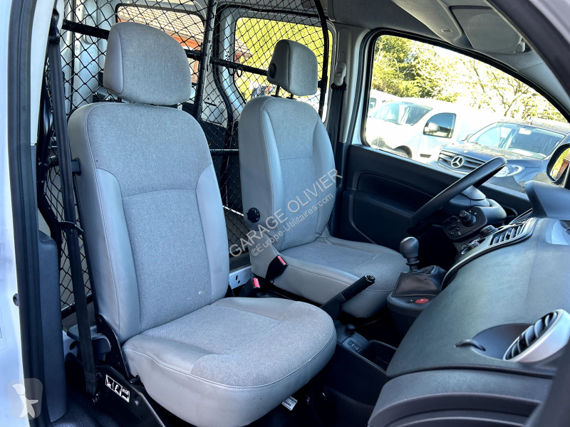 Véhicule utilitaire Renault Maxi Grand Volume...