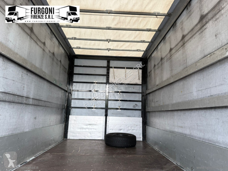 عربة نفعية Renault T35 2.3 dCi/130 TP...