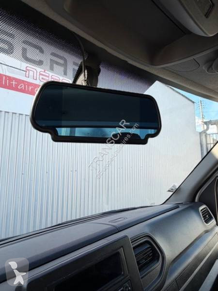 Samochód dostawczy Nissan