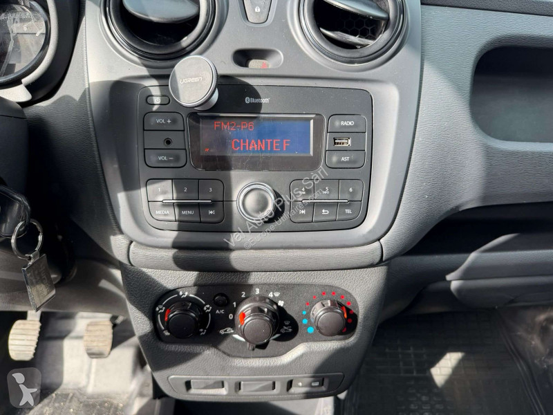 Samochód dostawczy Dacia