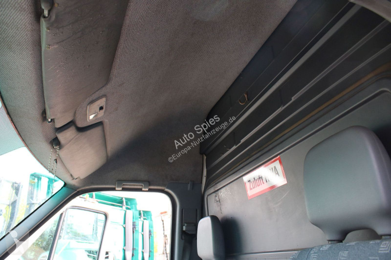 Samochód dostawczy Mercedes 211 CDI...