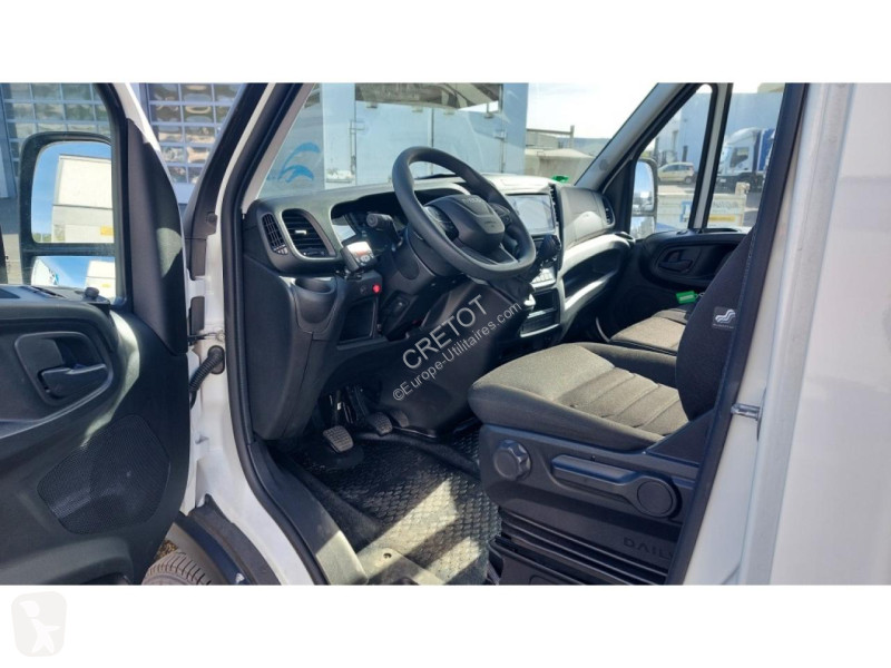 Véhicule utilitaire Iveco DAILY 35C16