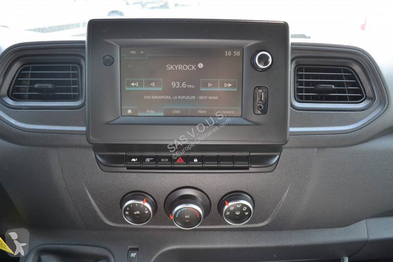 Véhicule utilitaire Renault RENAULT MASTER III...