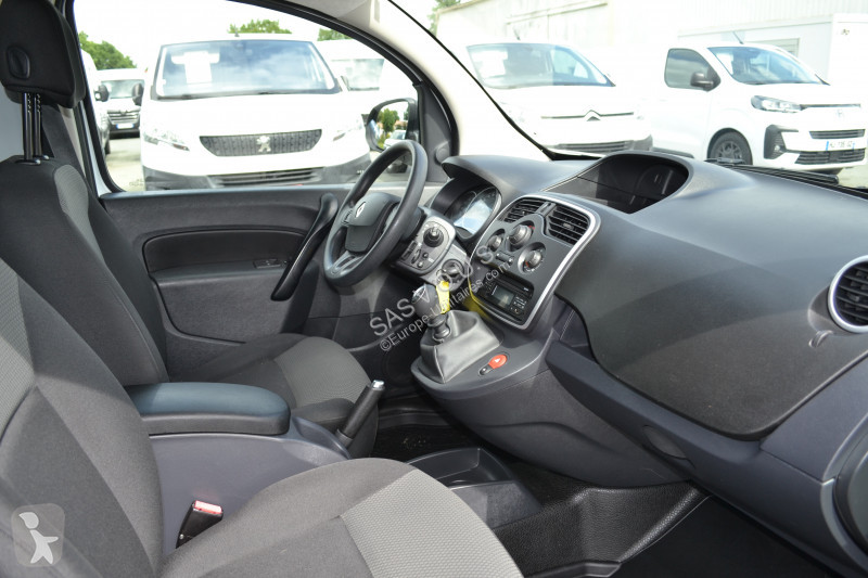 Véhicule utilitaire Renault RENAULT KANGOO II...