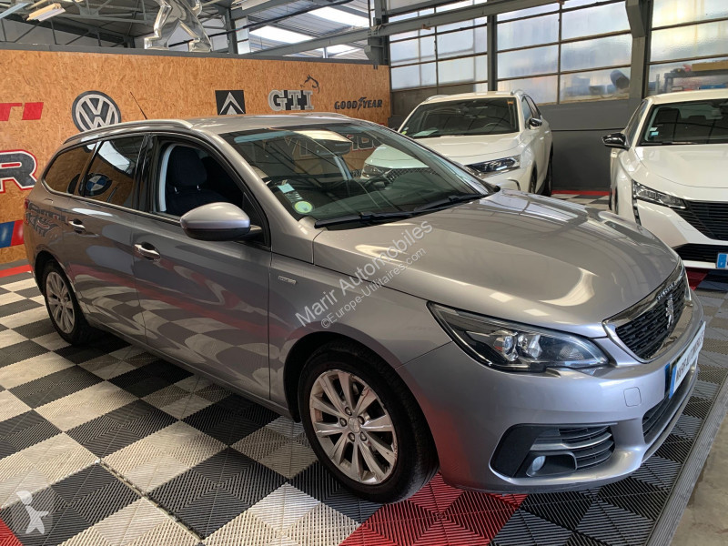 عربة نفعية Peugeot