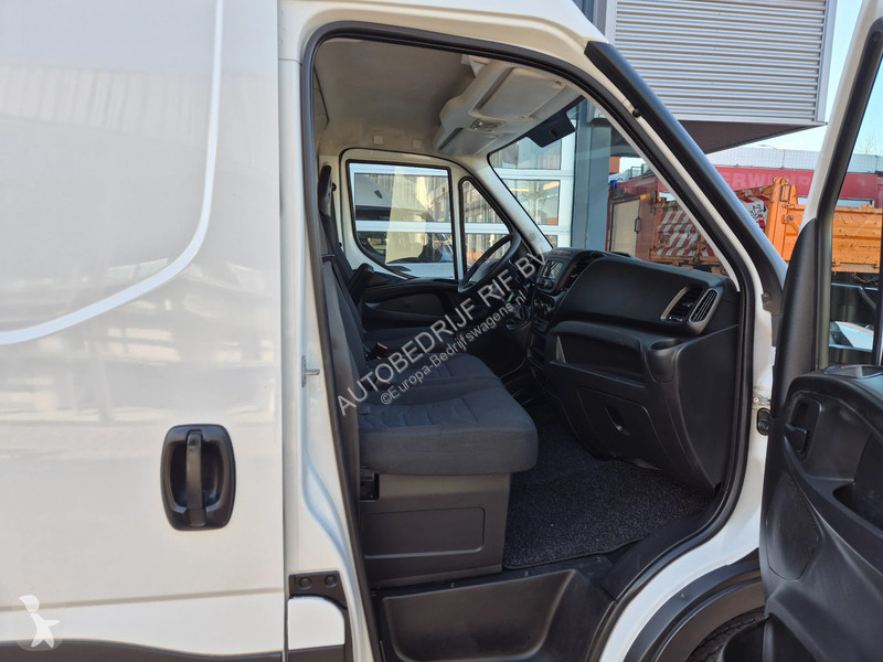 Furgoneta Iveco 35C15 3.0D L2H2 EURO6 GVW 3500KG