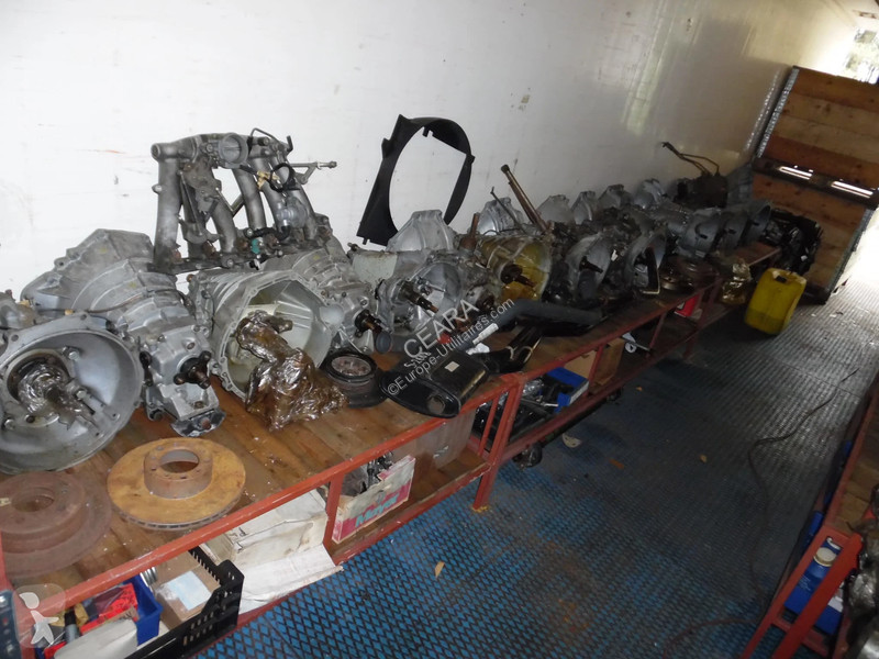 عربة نفعية Mercedes W123 W124 W201 SPARE PARTS...