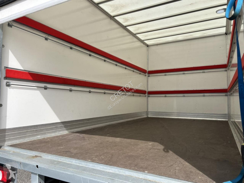 Samochód dostawczy Iveco DAILY 35C16 3L Caisse...