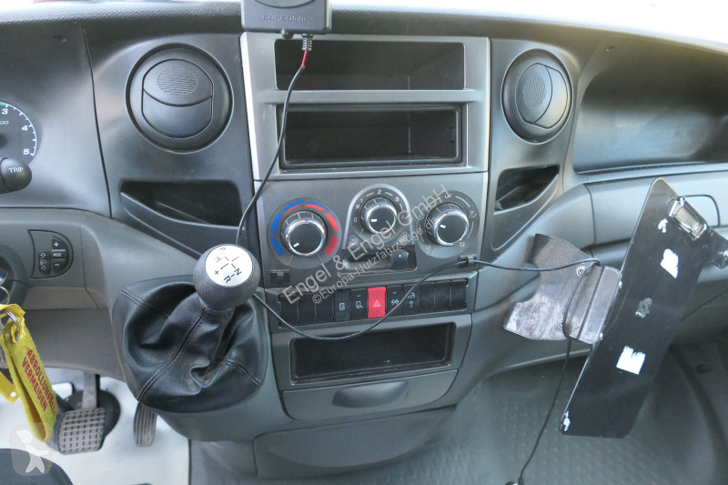 Iveco Daily 35 S11 C30C AUTOMATIK KAMERA Regale...