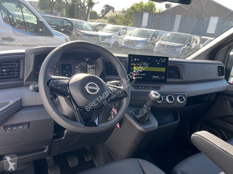 Furgoneta Nissan INTERSTAR CCB GRIS METAL BENNE...