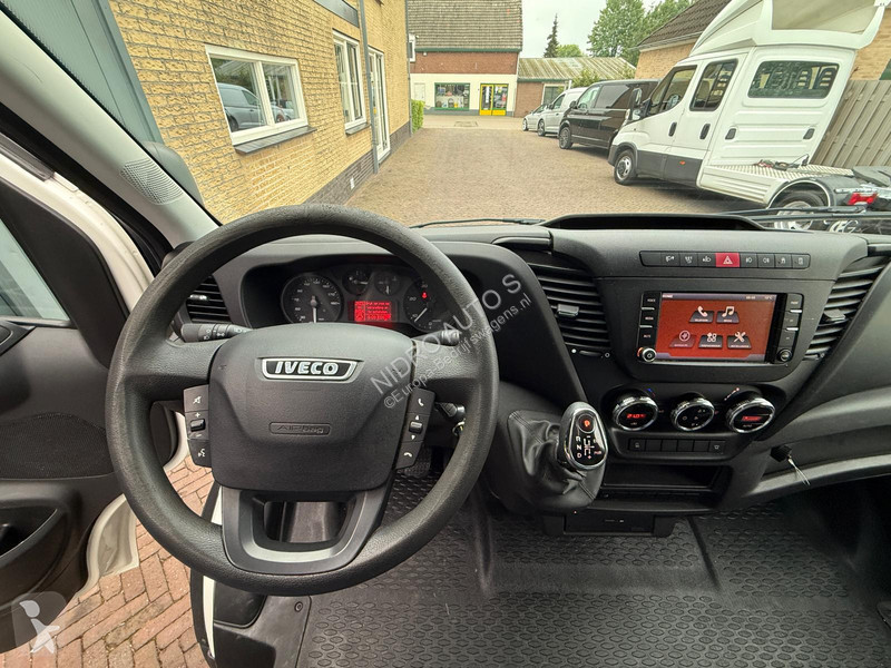Samochód dostawczy Iveco 40C18 3.0 Hi Matic...