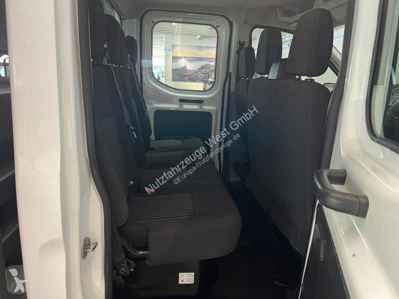 عربة نفعية Ford DoKa Maxi...