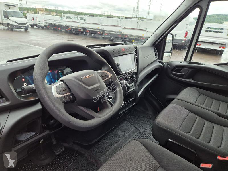 Furgoneta Iveco 35-180 BVA BENNE + COFFRE