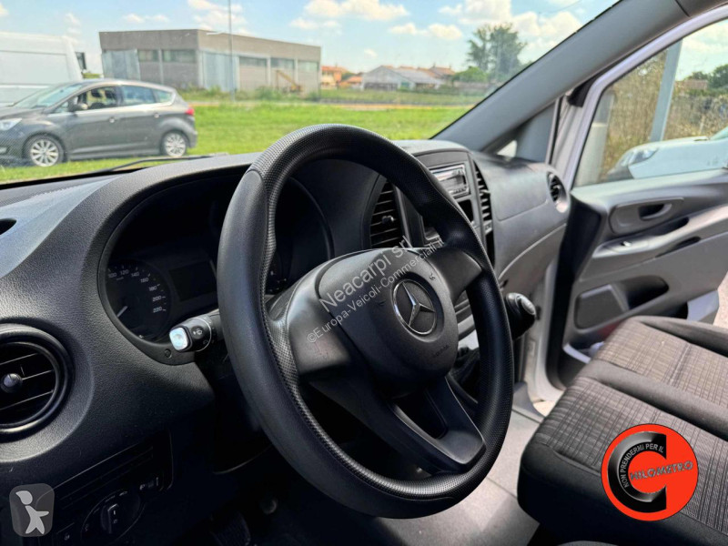 Коммерческий автомобиль Mercedes
