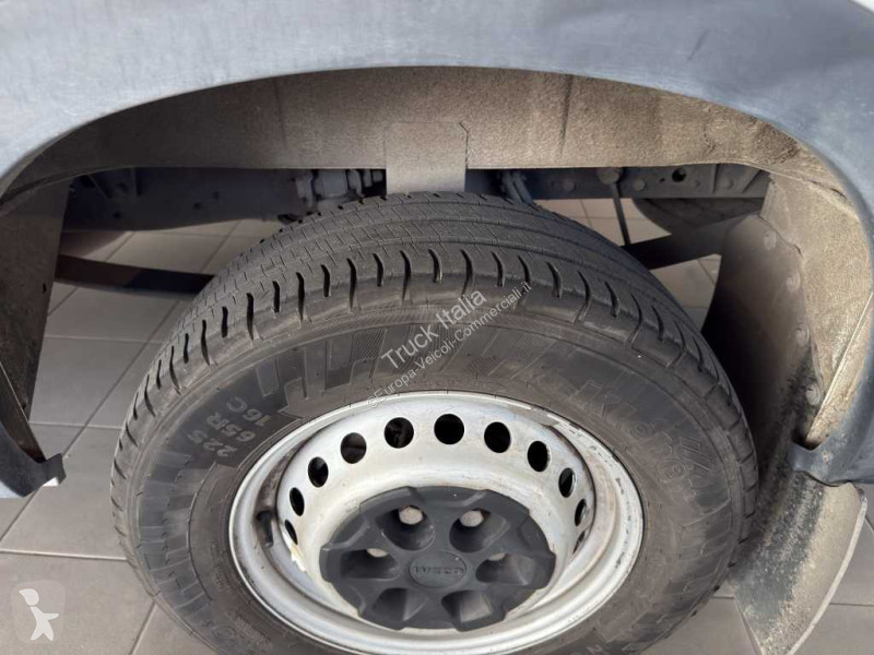 Veicolo commerciale Iveco V 35.16 2022 - 35 S16...