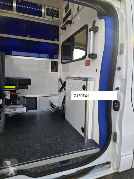 عربة نفعية Renault TRAFIC