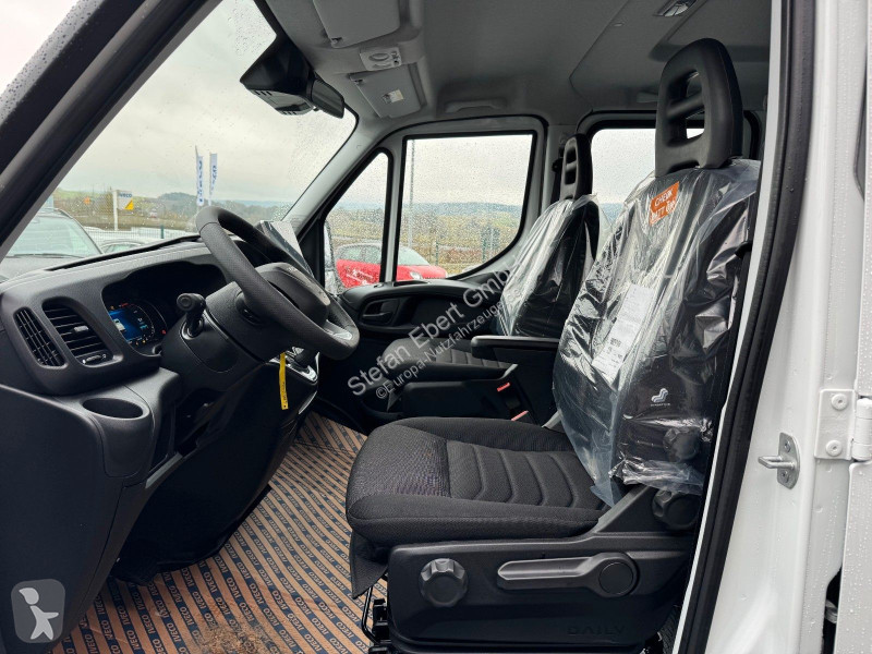 Nyttofordon Iveco 35C21 HA8 3.0L DoKa...