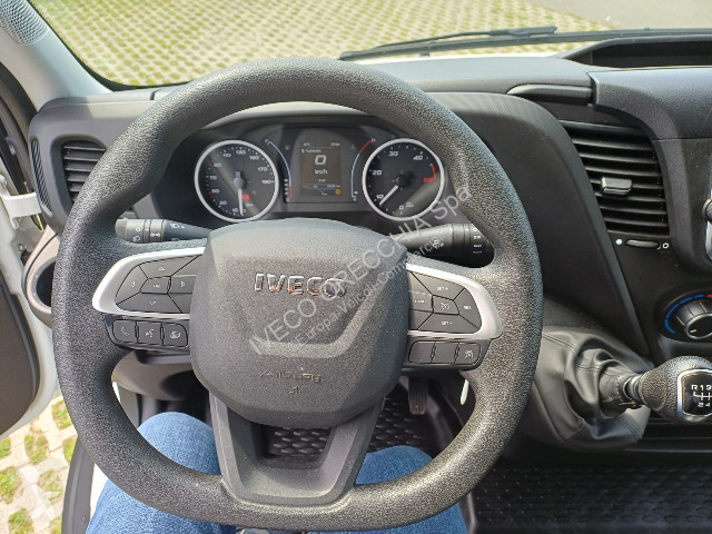 Véhicule utilitaire Iveco DAILY 35S16 - 3520