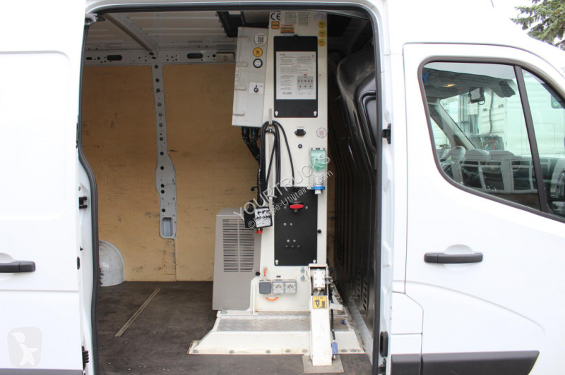 عربة نفعية Renault E6 Klubb KL-32 12m 2 Person...