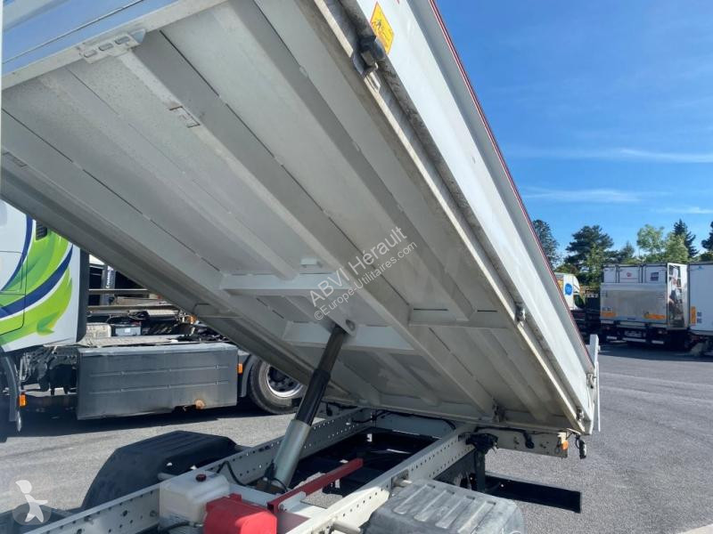 عربة نفعية Iveco 40C14N CNG BENNE 3M30 COFFRE...