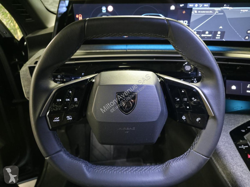 عربة نفعية Peugeot 5008 1.2i Hybrid -136 - BV...
