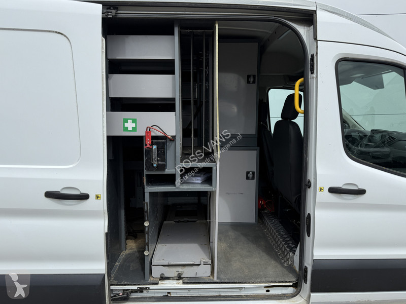 Véhicule utilitaire Ford 2.0 TDCI 130PK L2H2...