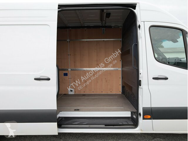 Véhicule utilitaire Mercedes Sprinter 317...