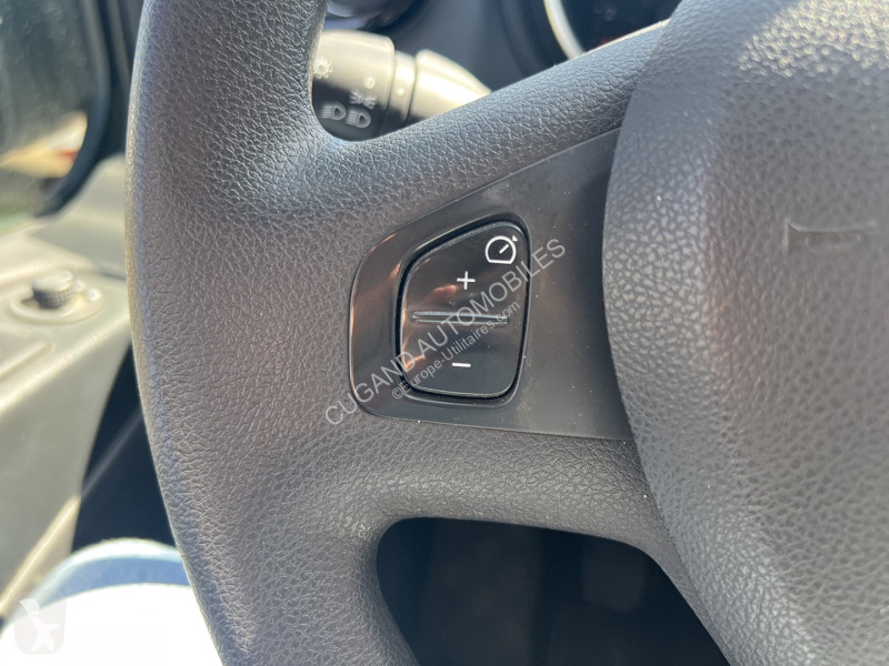 Furgoneta Renault TRAFIC III FG L1H1 1000 2.0...