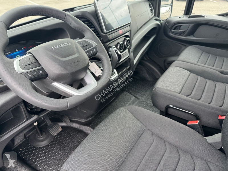عربة نفعية Iveco 35S18 A8 3L CAISSE LAMBERET...