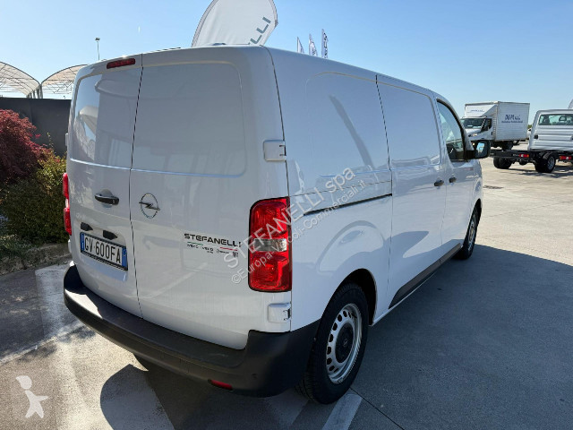 Veicolo commerciale Opel VIVARO 2.0 145 L2H1