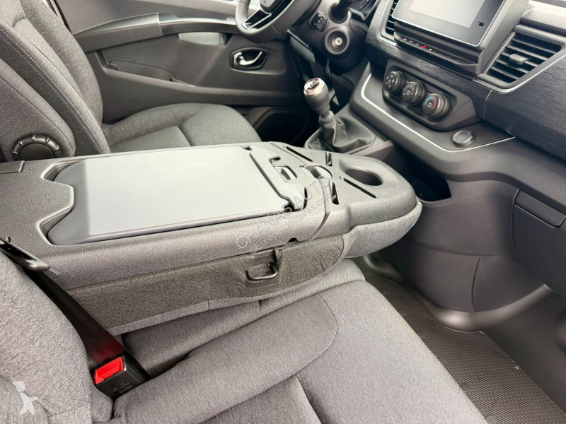 Véhicule utilitaire Renault L1H1 DCI 150 3T RED...
