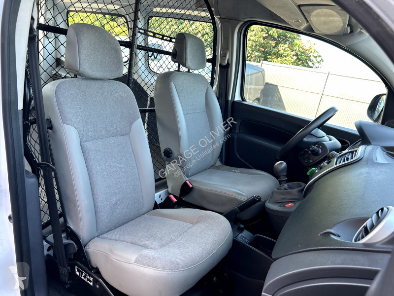 Véhicule utilitaire Renault Maxi Grand Volume...