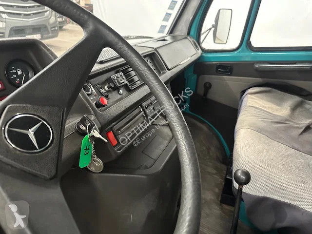 Samochód dostawczy Mercedes 400-serie