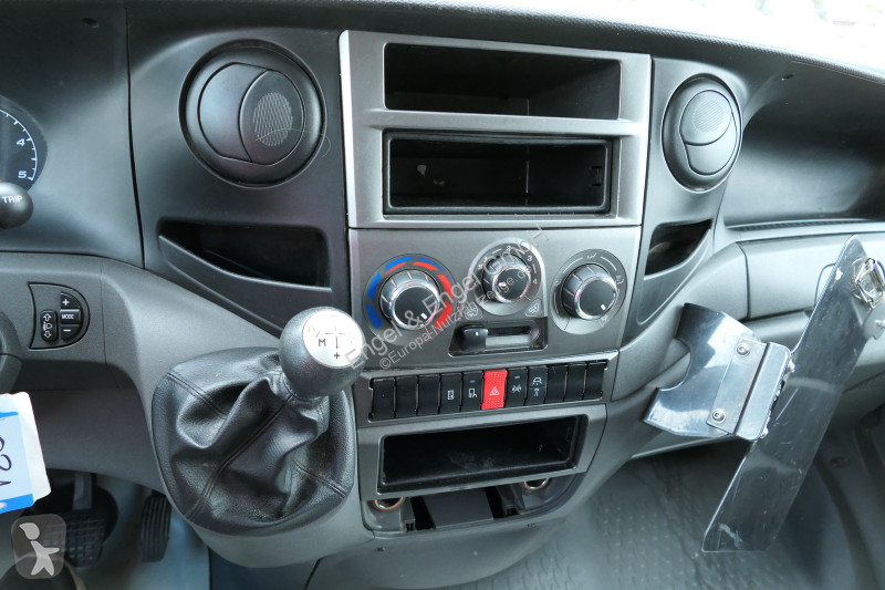 Iveco Daily 35 S11 C30C AUTOMATIK KAMERA Regale...