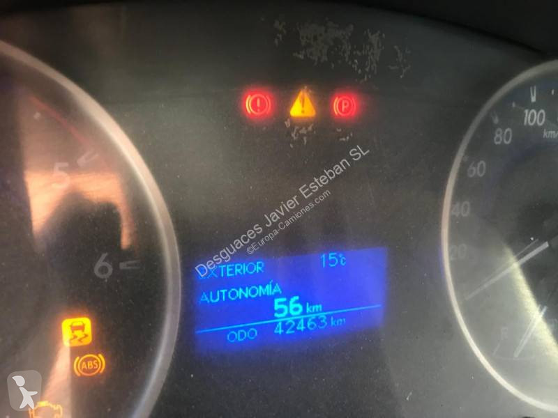 عربة نفعية Toyota