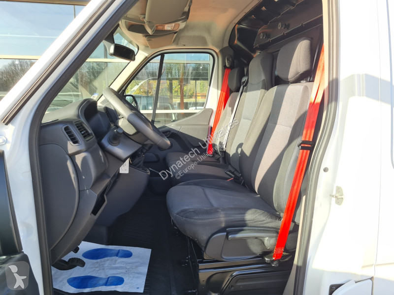Véhicule utilitaire Renault MASTER III FG F3300...