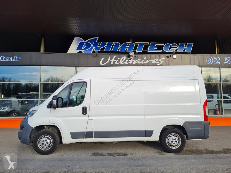 Furgoneta Citroën JUMPER FG 35 L2H2 2.0 BLUEHDI...