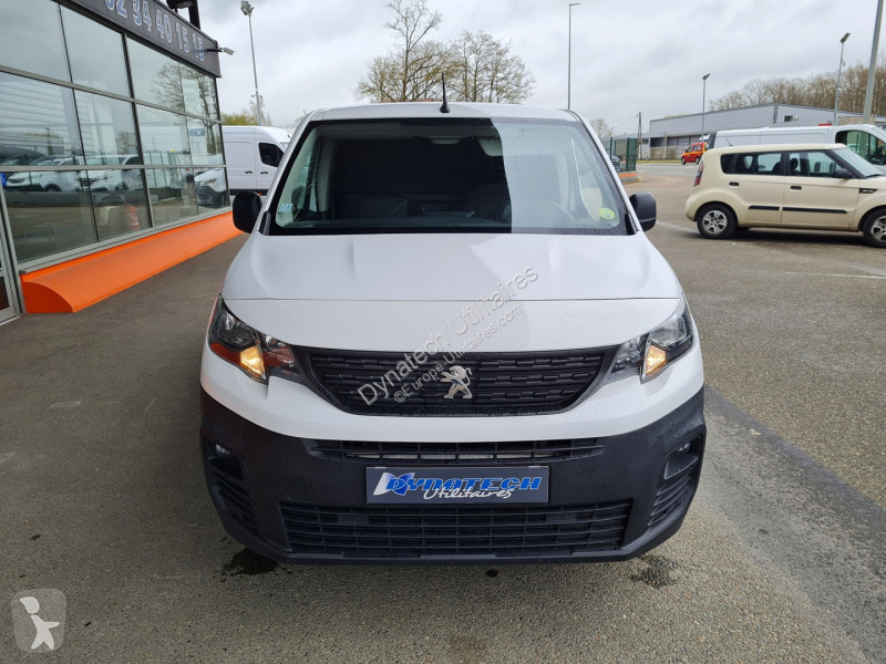 Véhicule utilitaire Peugeot PARTNER STANDARD...