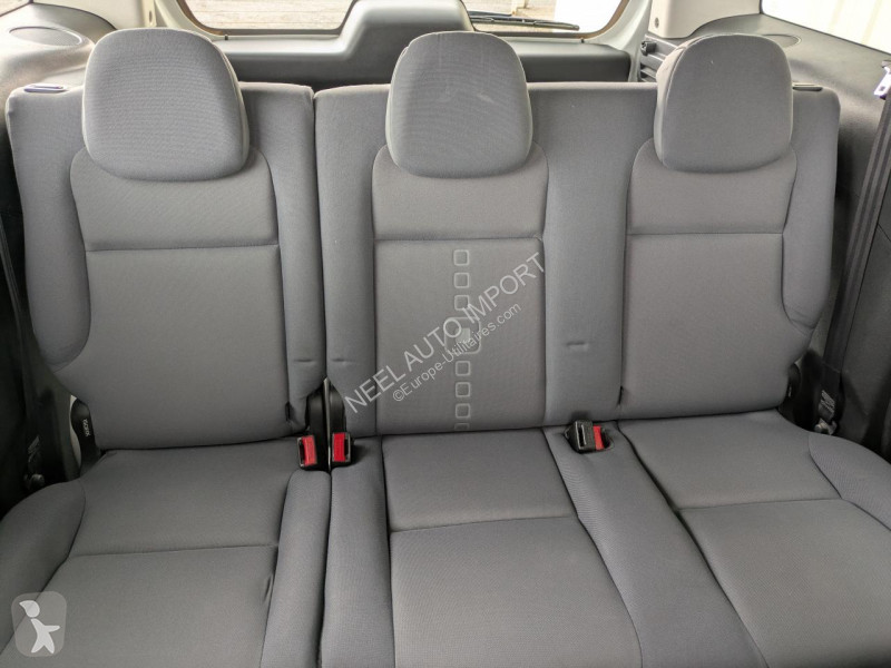 Véhicule utilitaire Citroën BERLINGO II...
