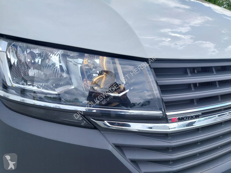Комерційні автомобілі Volkswagen TRANSPORTER...