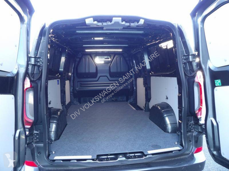 Volkswagen TRANSPORTER VAN L2H1 2.0 TDI 150...