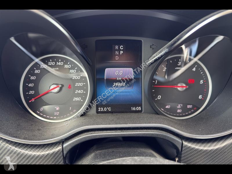 عربة نفعية Mercedes 300 d 237ch 9G-Tronic...